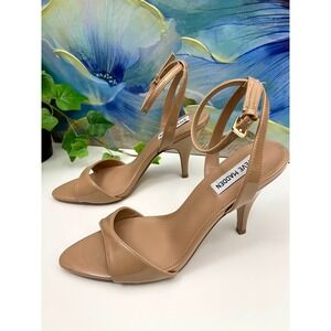 Steve Madden Taliya Strappy Sandal in Tan Size 8.5